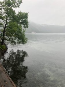 曇天の十和田湖